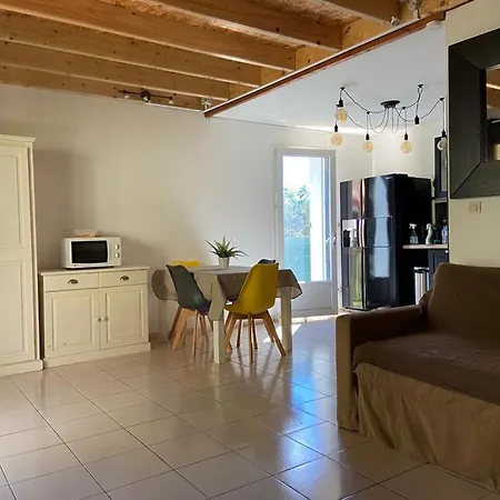 Apartman Entre Et Garrigue *