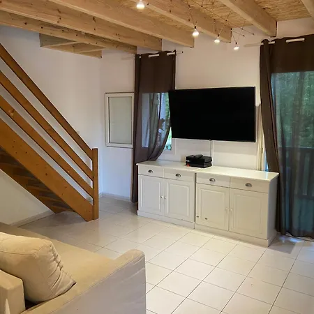 Entre Et Garrigue Apartment